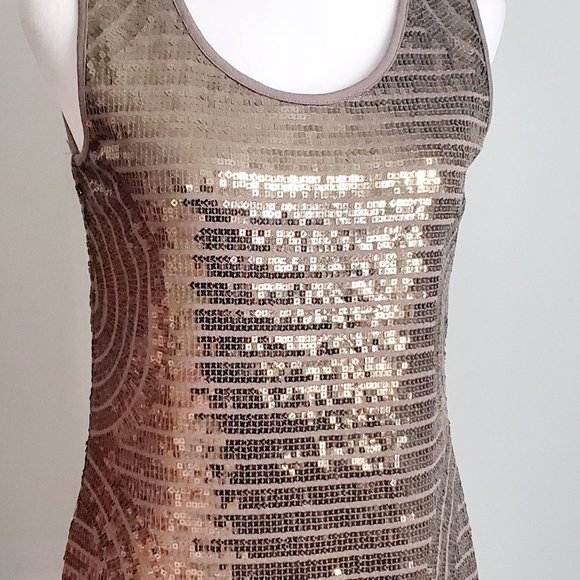 Gorgeous Gold Sequined Fitted Tank Top Sparkly Holiday Party Wear Y2K vibes - Picture 5 of 10